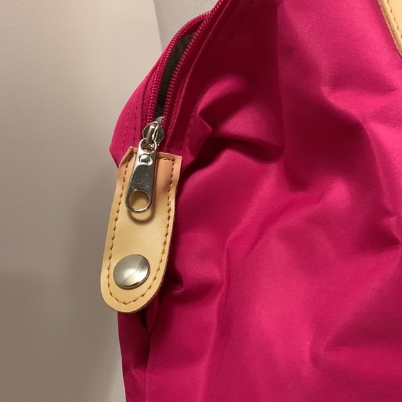 DELSEY Pink On The Go Shoulder Bag- Foldable - Picture 10 of 12